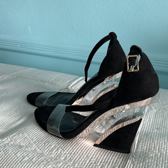 SHEIN Funky Black and Silver Clear Wedge - Picture 3 of 4
